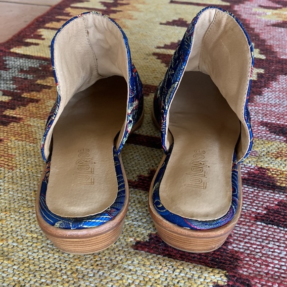 Very rare!  LuLaRoe slip on mules size 9B. - Picture 2 of 7